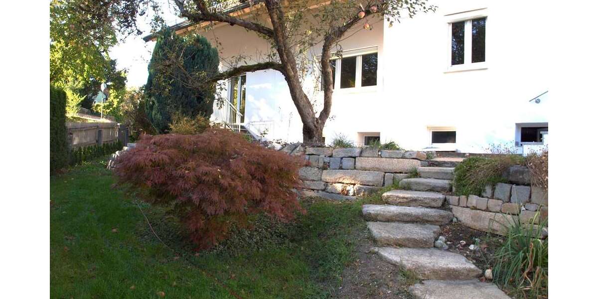 Etagenwohnung Landshut Auloh - 3 Zimmer, 125 m&sup2;, 1.220&euro; | Angebot:27004873