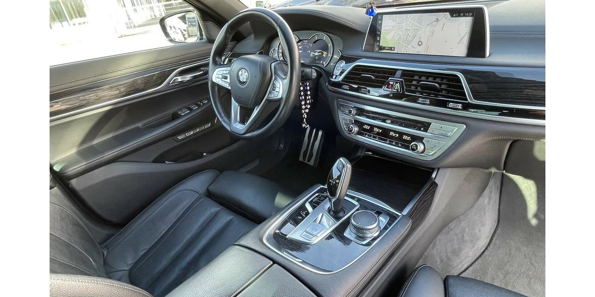 BMW 730d M Sport Paket Head-Up Laser Carbon Core 124.800 km 33.500 &euro; Altdorf 84032