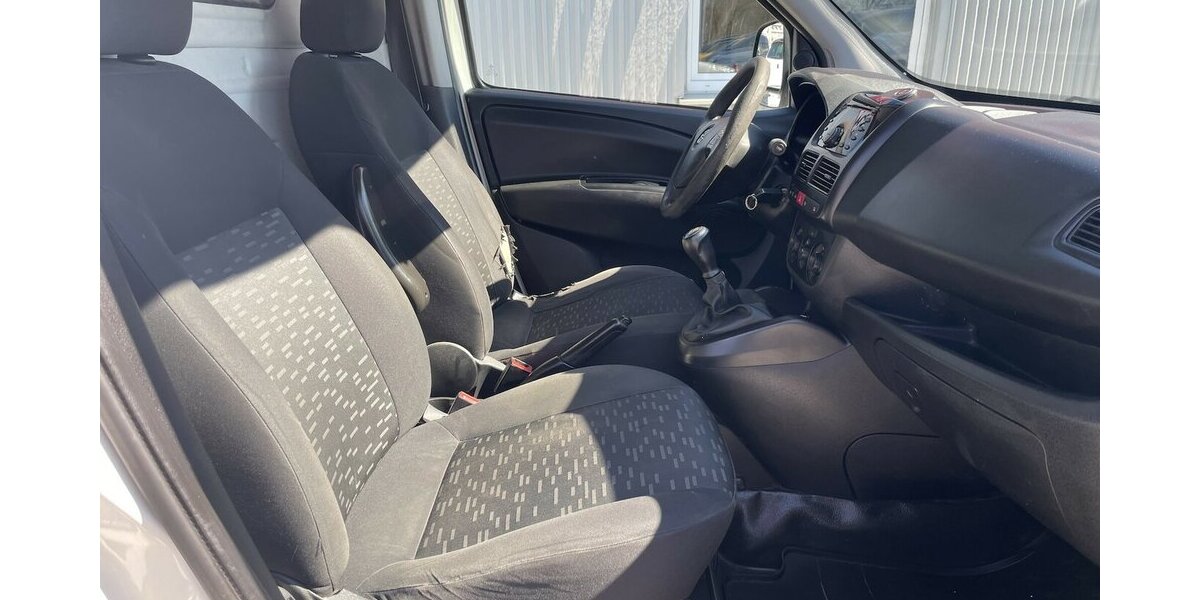 Opel Combo Kasten 1.3 CDTI 1. Hand L1 H1 2,2T 193.000 km 4.500 &euro; Altdorf 84032