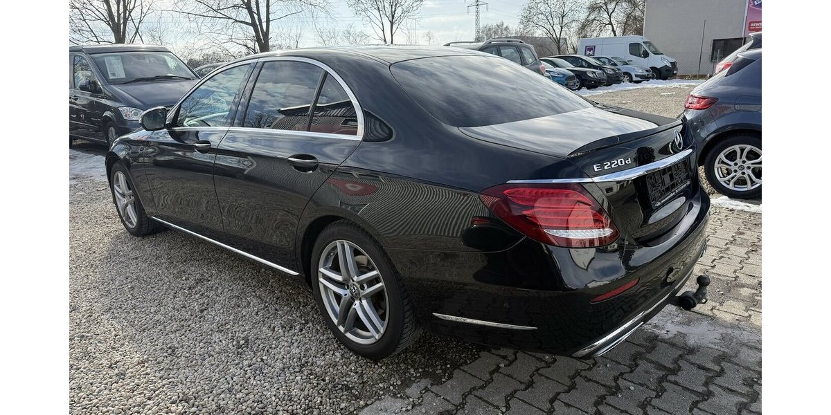 Mercedes-Benz E 220 d AVANTGARDE WIDESCREEN HEAD-UP LED 342.900 km 14.500 &euro; Altdorf 84032