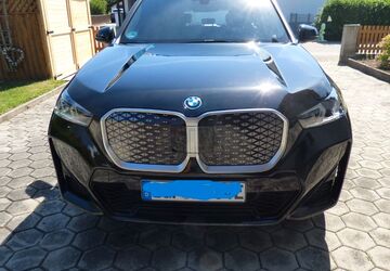 BMW iX1 12.000 km 41.900 &euro; Moosthenning 84164