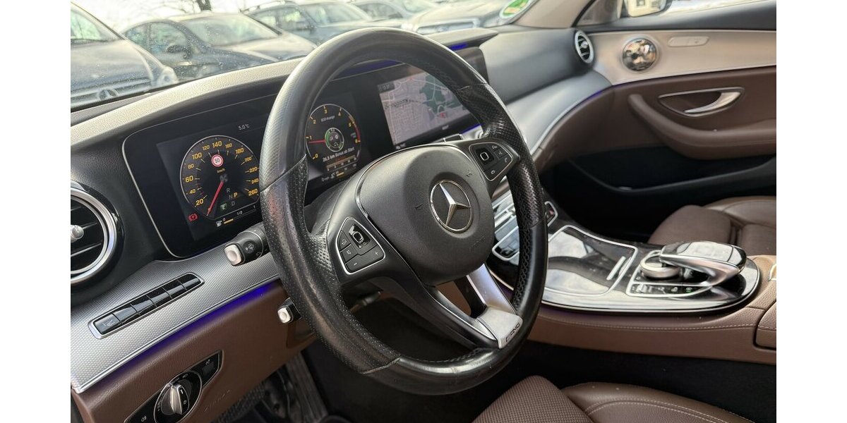 Mercedes-Benz E 220 d AVANTGARDE WIDESCREEN HEAD-UP LED 342.900 km 14.500 &euro; Altdorf 84032