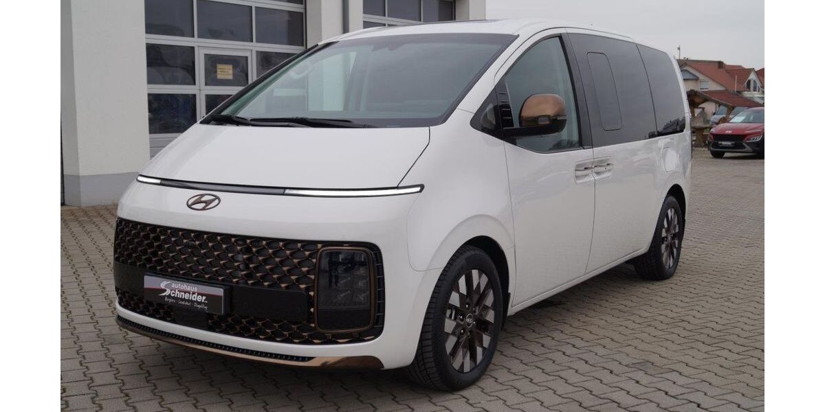Hyundai STARIA 142.500 km 33.490 &euro; Landshut 84030