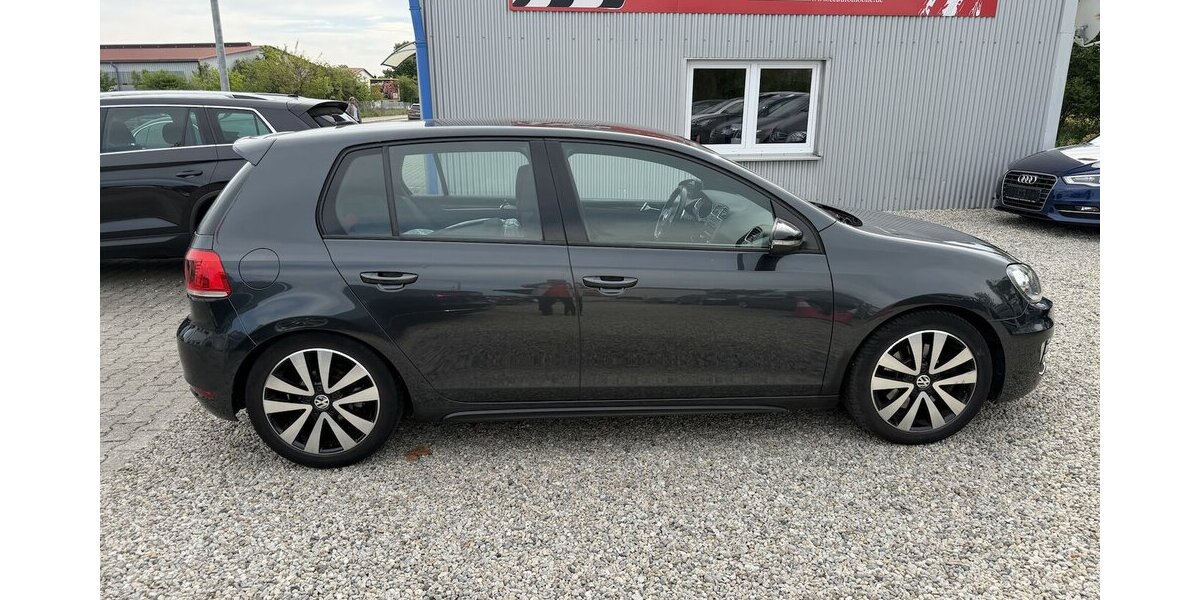 VW Golf GTD 2.0 TDi DSG 1.Hand Multifunktion 237.000 km 7.500 &euro; Altdorf 84032
