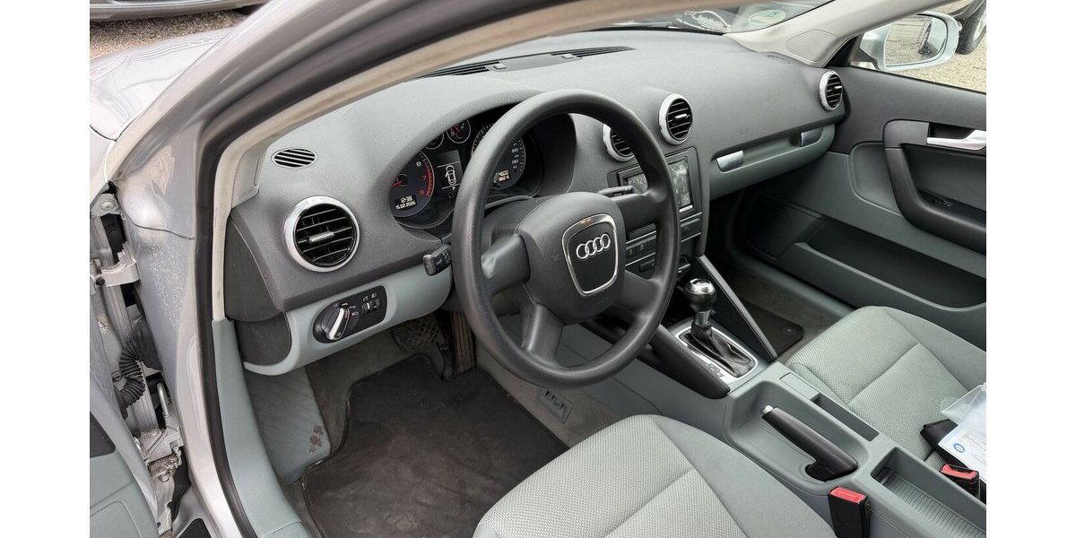 Audi A3 1.2i TFSI Attraction Automatik 186.000 km 5.500 &euro; Altdorf 84032