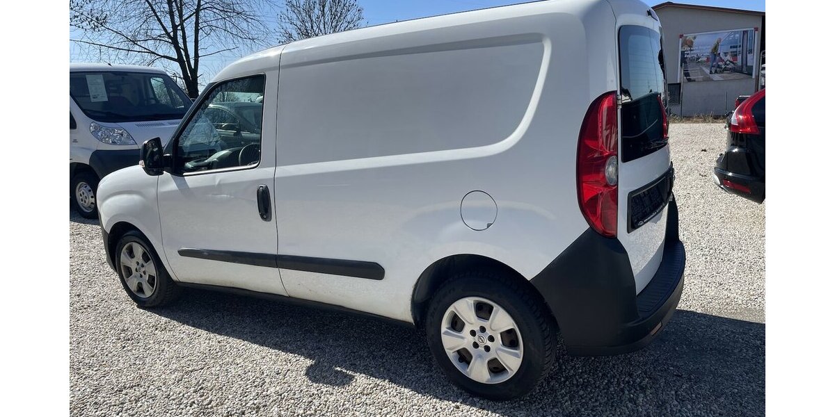 Opel Combo Kasten 1.3 CDTI 1. Hand L1 H1 2,2T 193.000 km 4.500 &euro; Altdorf 84032
