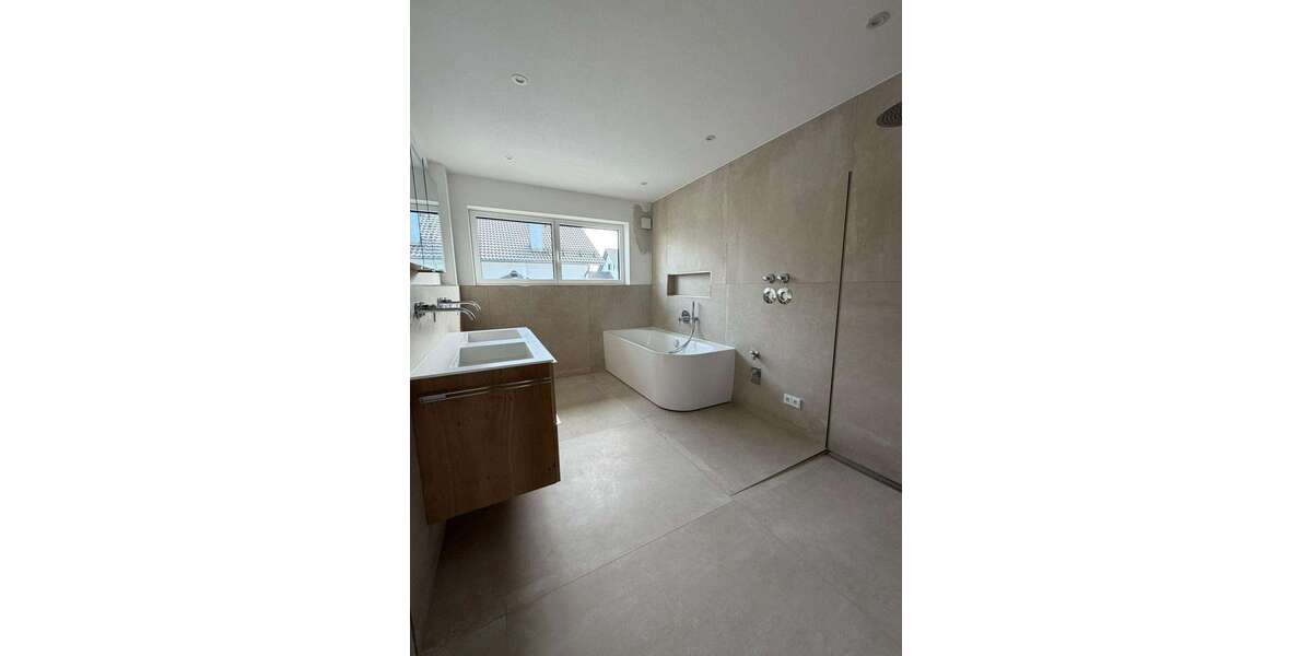 Etagenwohnung Ergolding - 4 Zimmer, 134 m&sup2;, 1.700&euro; | Angebot:26886678