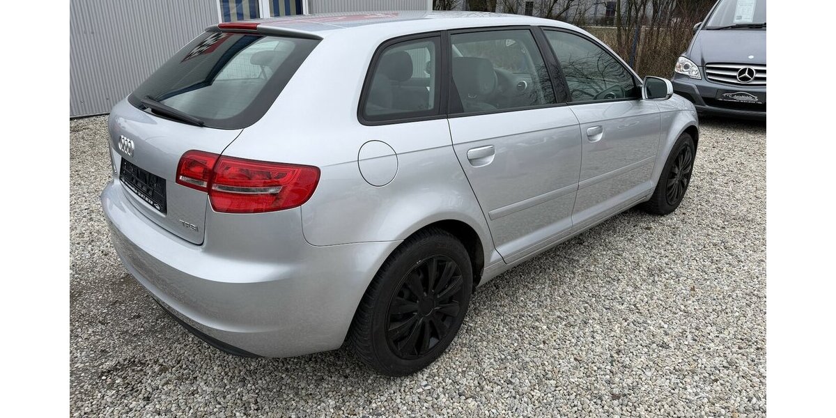 Audi A3 1.2i TFSI Attraction Automatik 186.000 km 5.500 &euro; Altdorf 84032