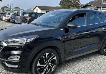 Hyundai Tucson 2.0 CRDi Automatik 4WD Premium Navi AHK 191.900 km 14.990 &euro; Altdorf 84032
