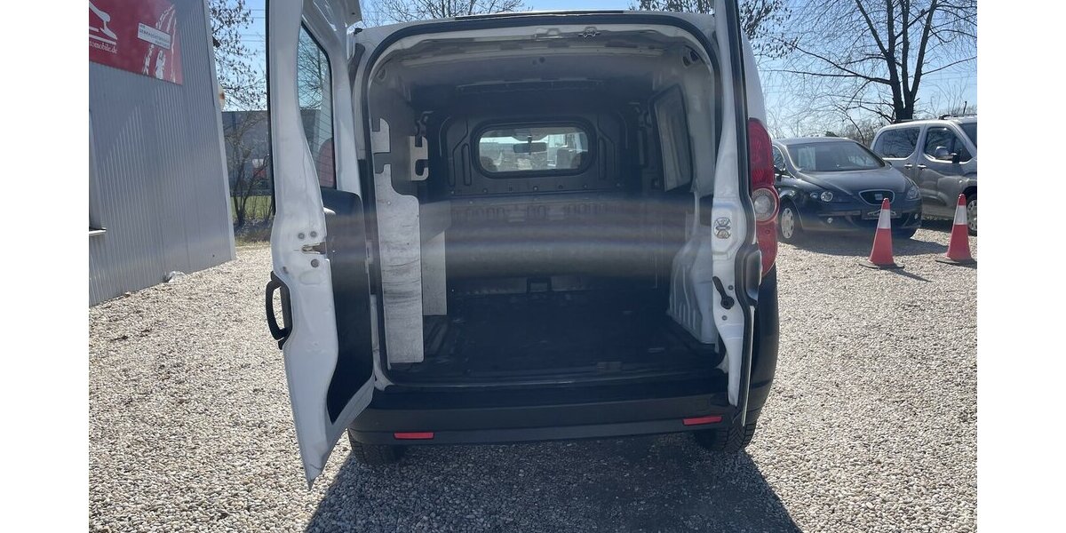 Opel Combo Kasten 1.3 CDTI 1. Hand L1 H1 2,2T 193.000 km 4.500 &euro; Altdorf 84032